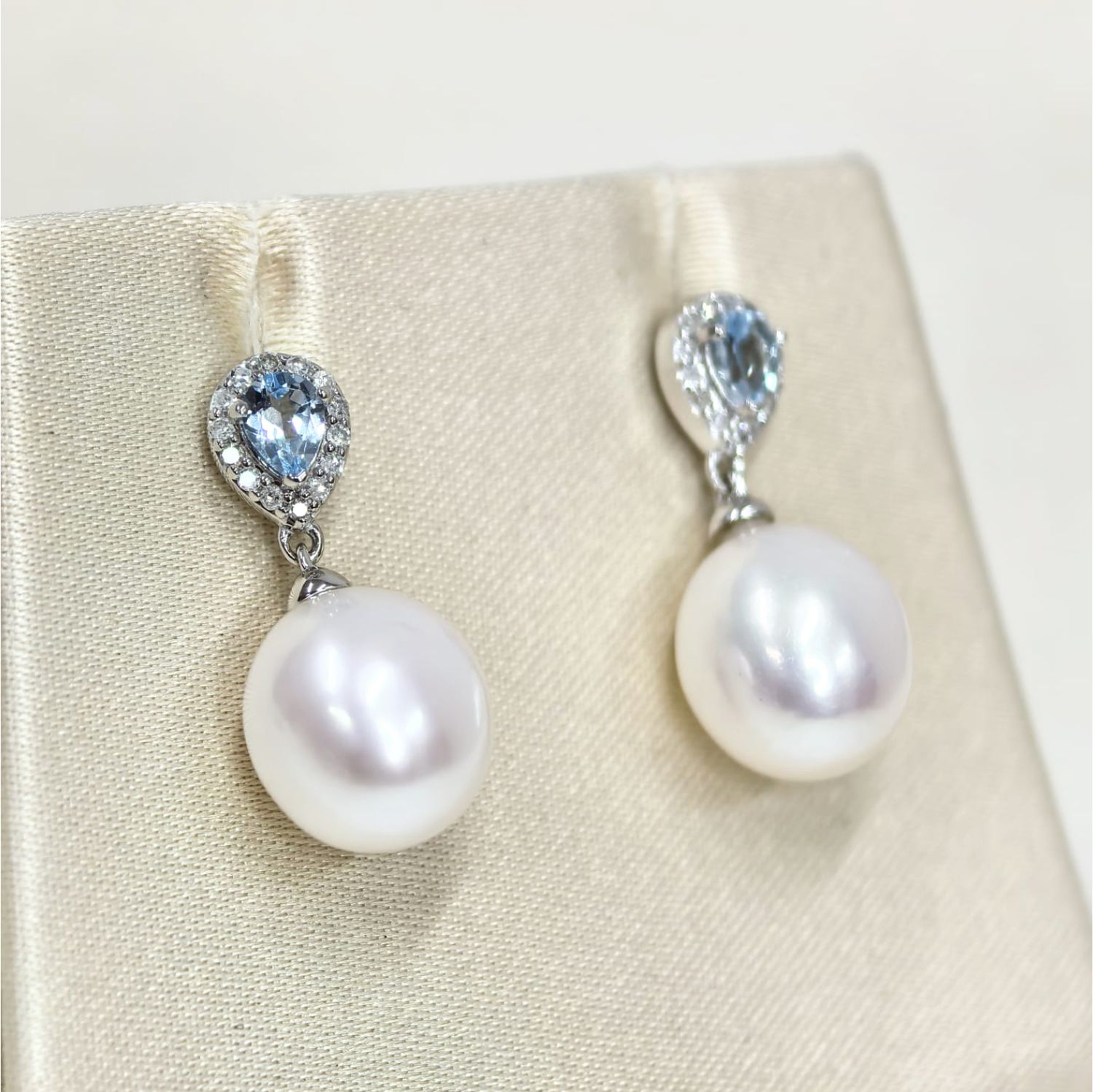 Aretes Perlas, Topacios y Diamantes
