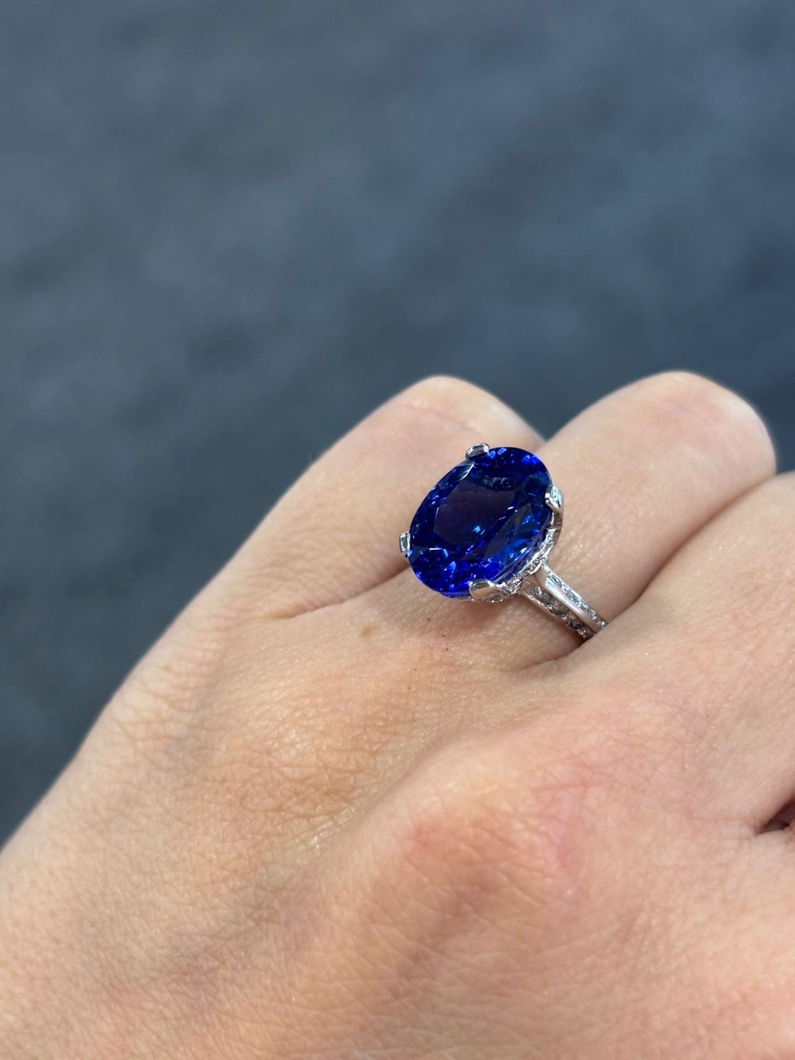 ​Anillo Tanzanita