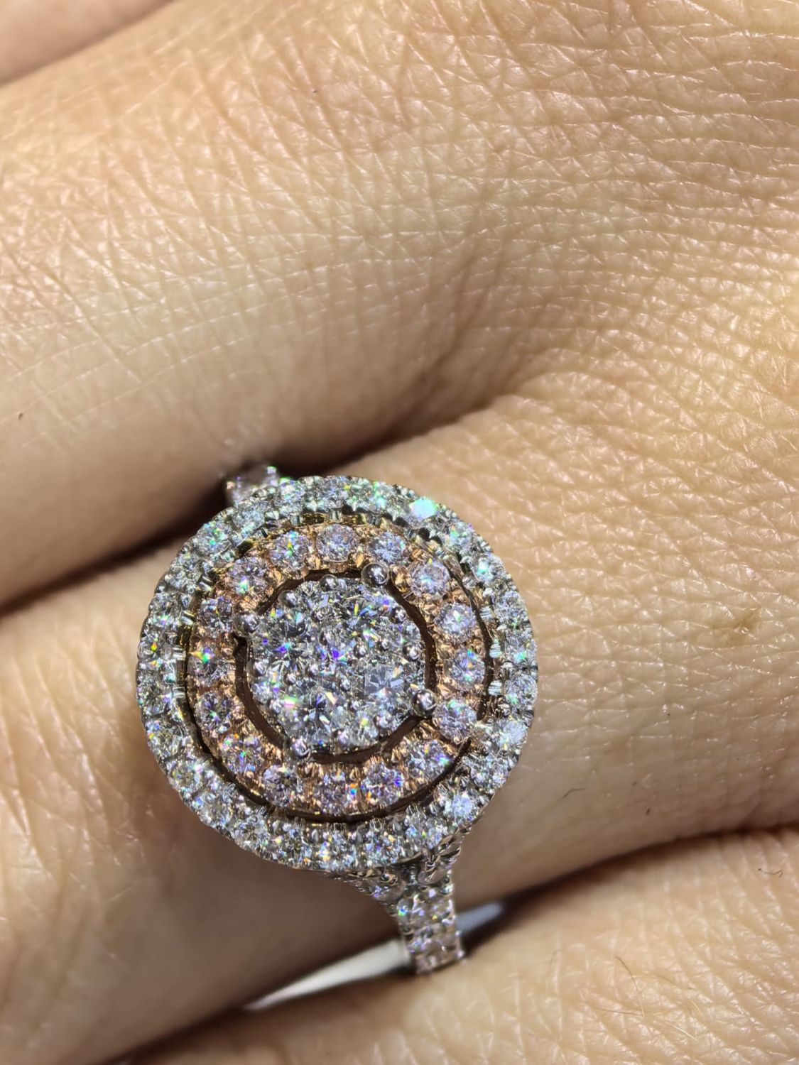 ​Anillo Diamantes Rosas