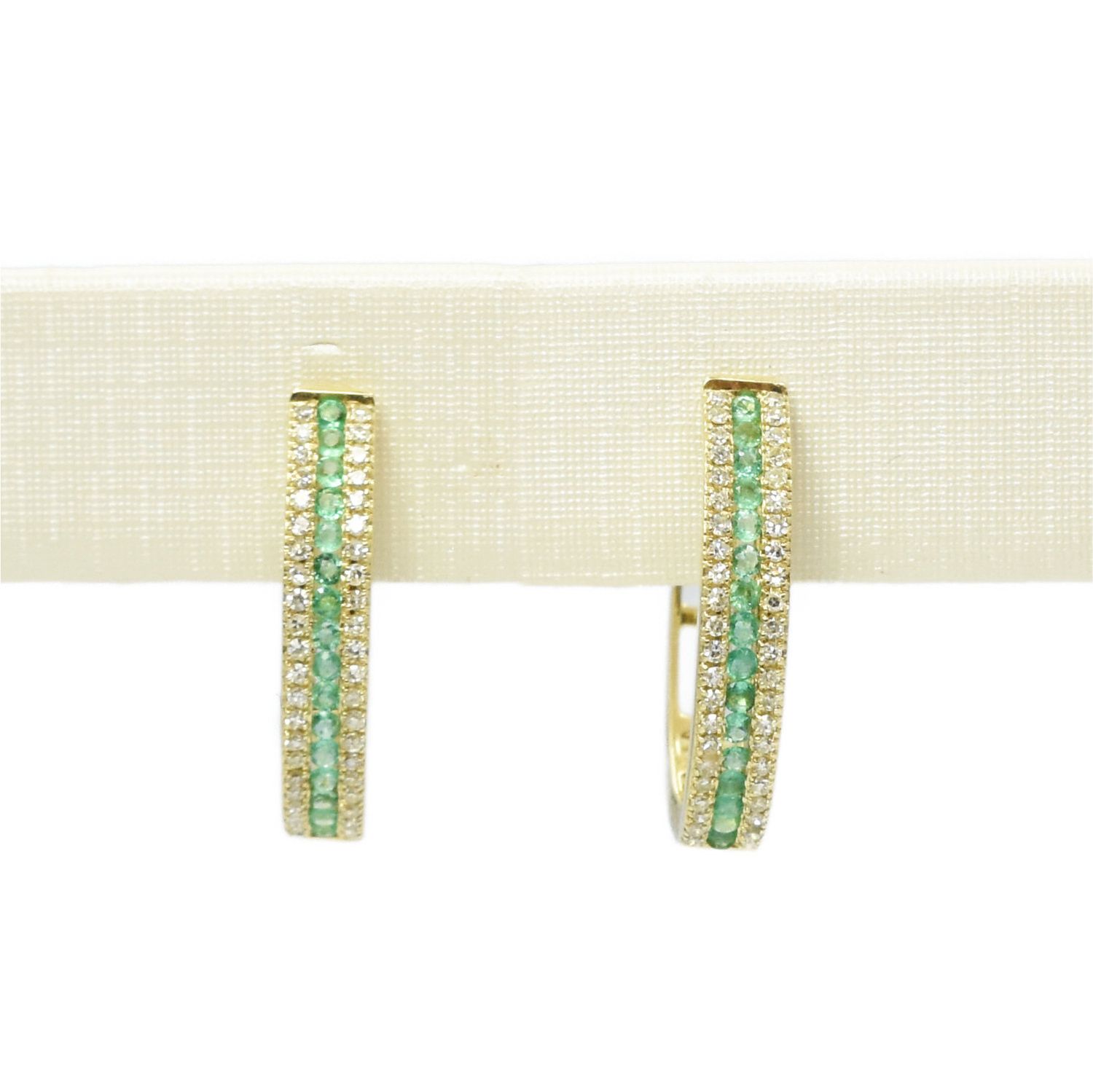 Aretes Esmeraldas y Diamantes en Oro Amarillo 14k