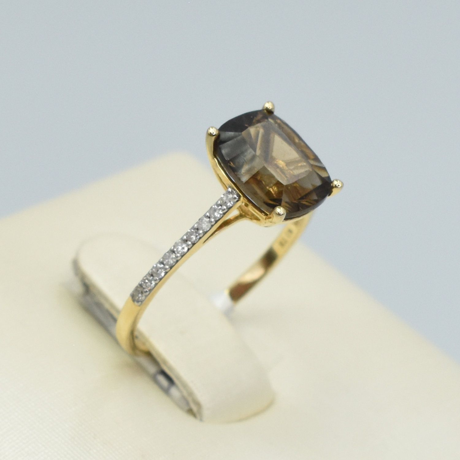 Anillo Topacio Ahumado y Diamantes
