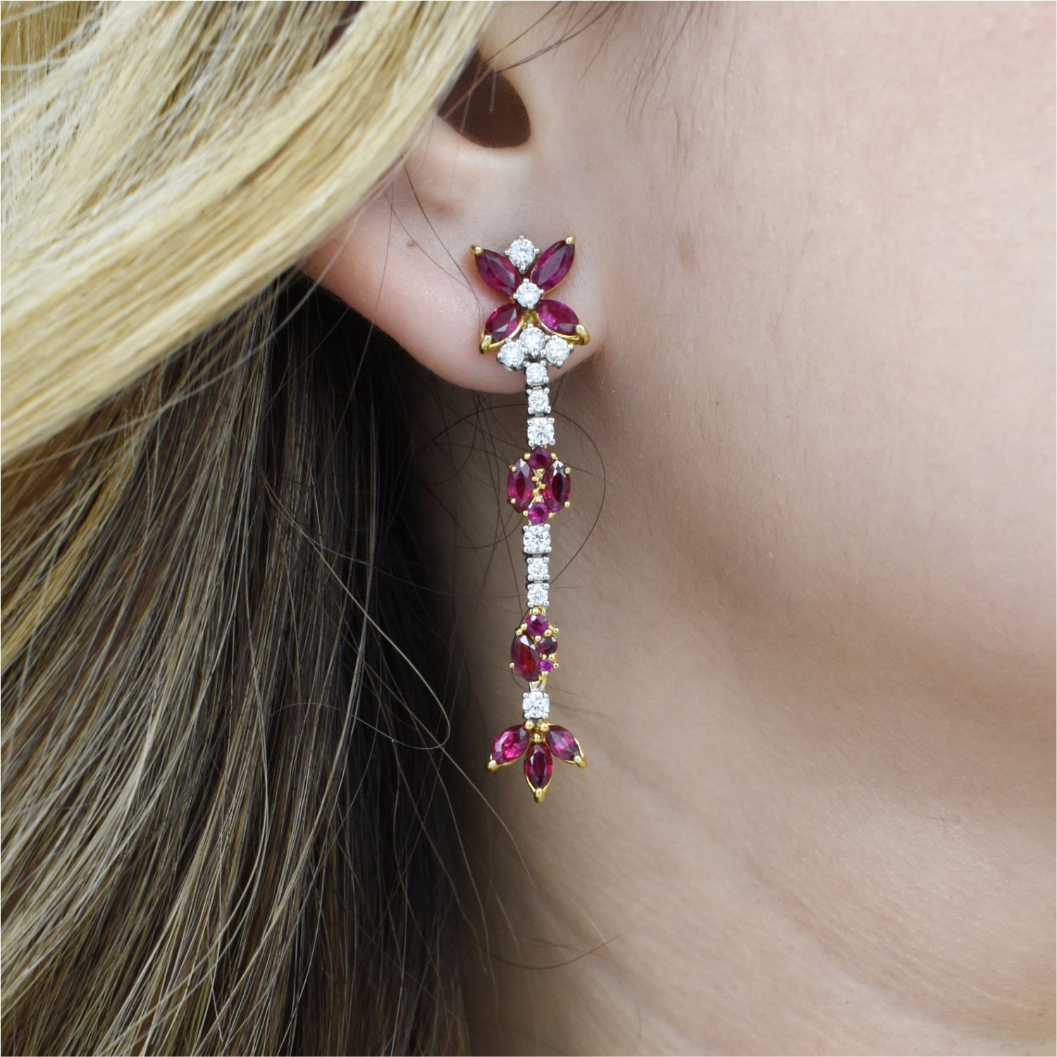 Aretes Largos Rubíes y Diamantes