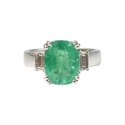 Anillo Esmeralda y Diamantes