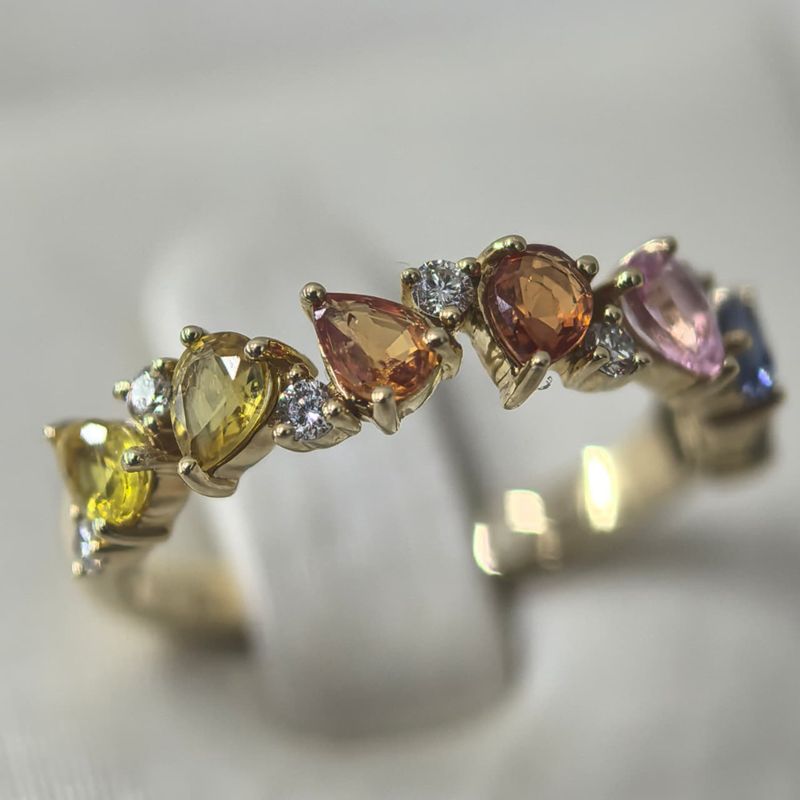 Anillo Churumbela Zafiros Multicolor y Diamantes