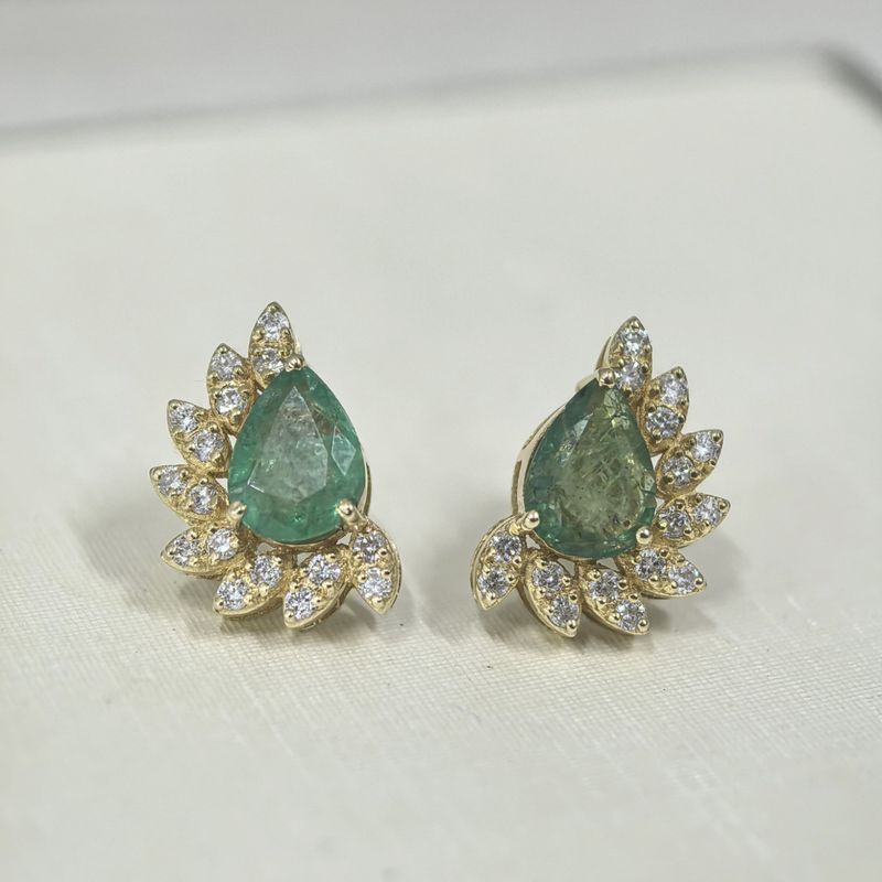 Aretes Esmeraldas y Diamantes