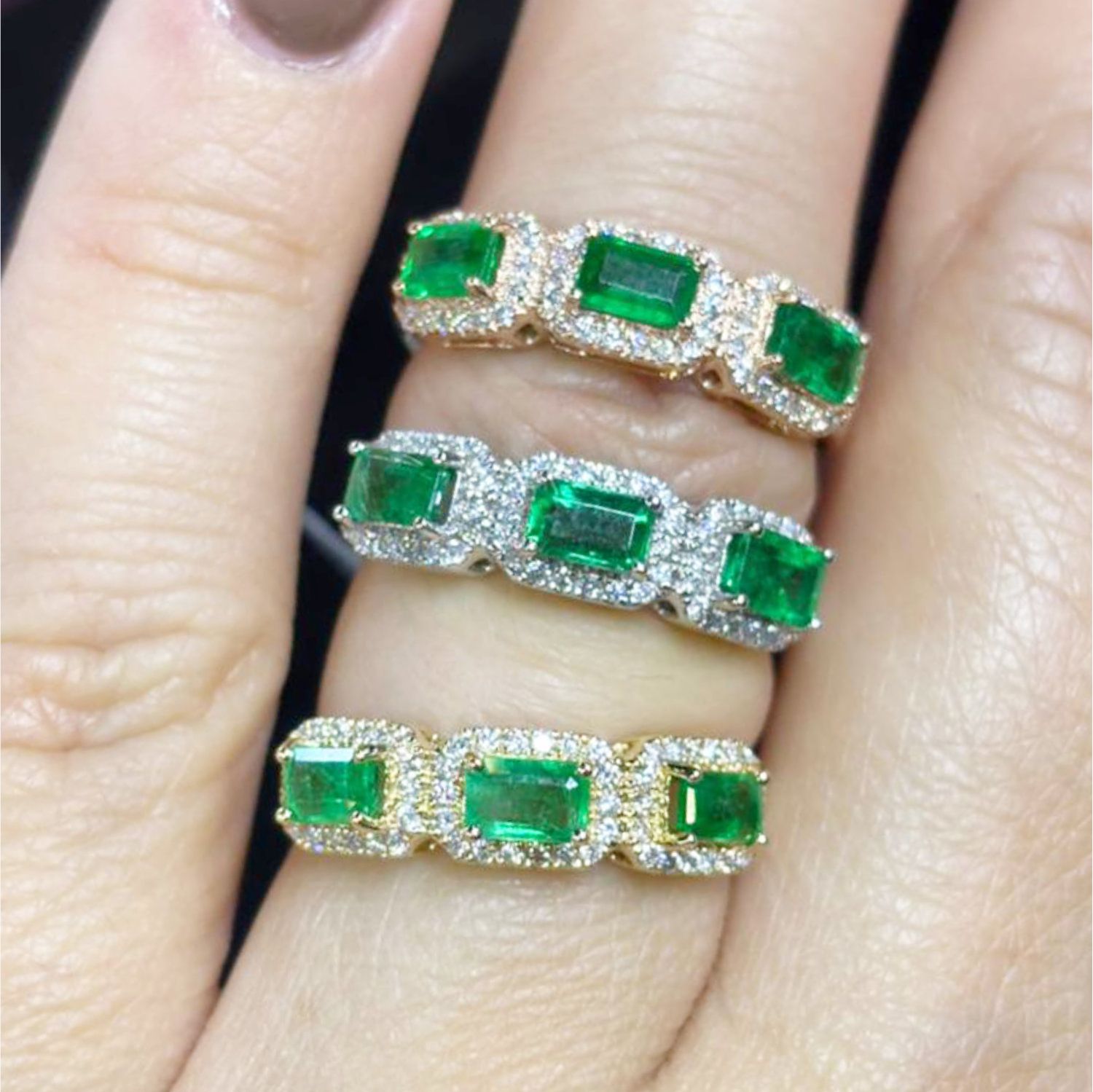 Anillo Esmeralda y Diamantes