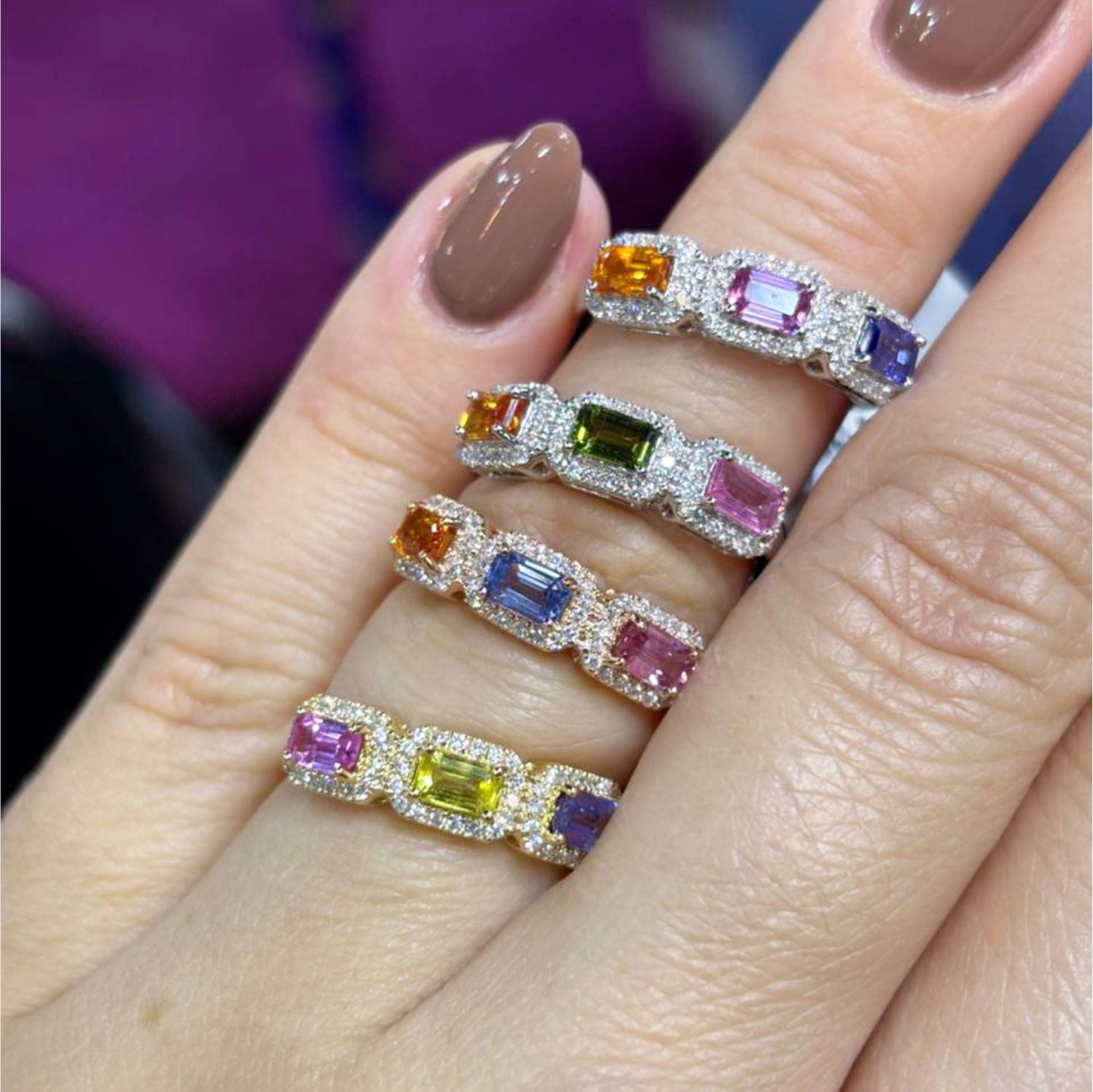 Anillo Zafiros Multicolor y Diamantes
