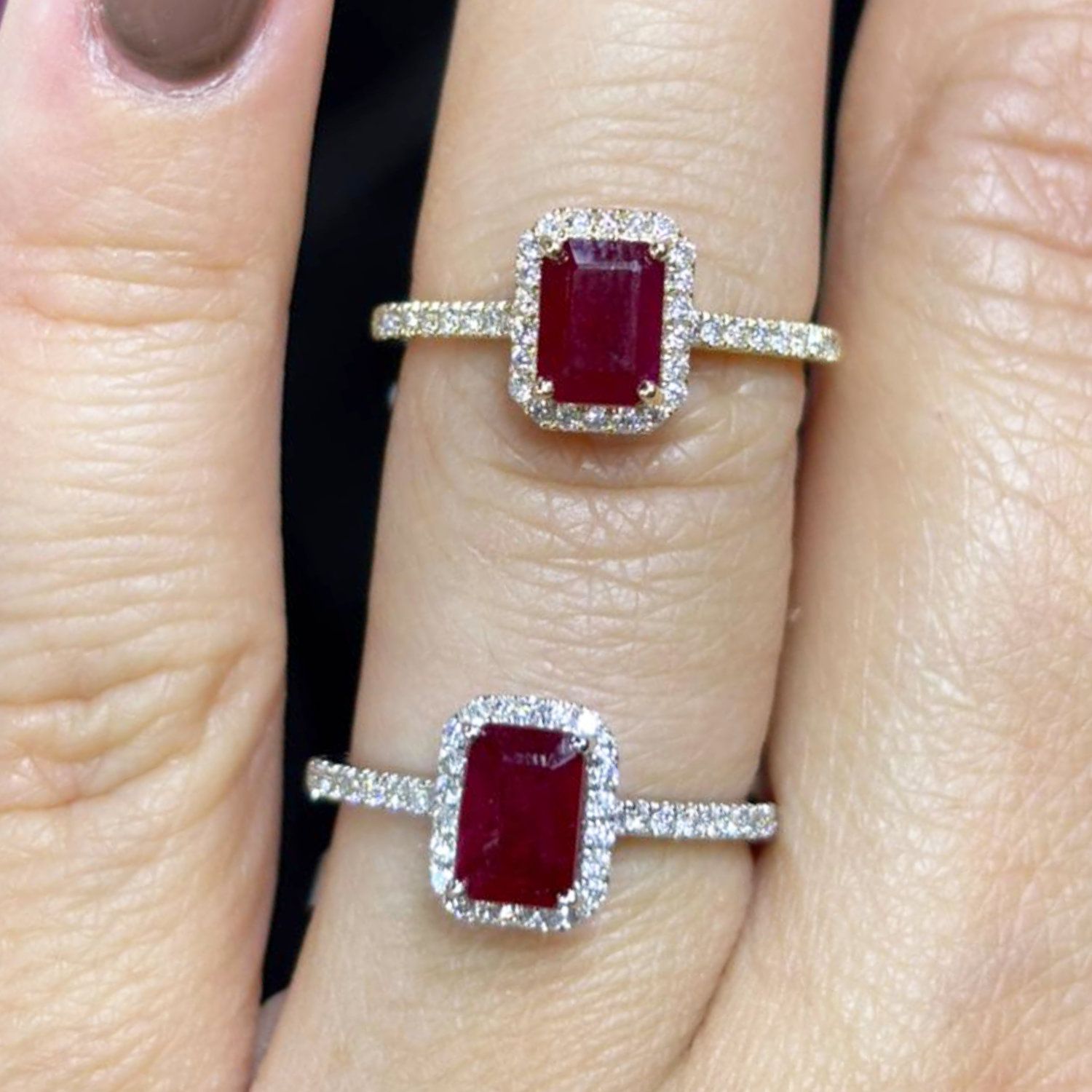 Anillo Rubí y Diamantes