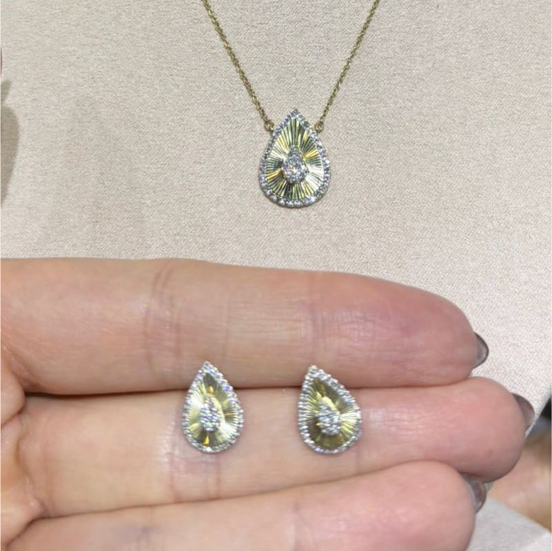Juego Aretes y Dije