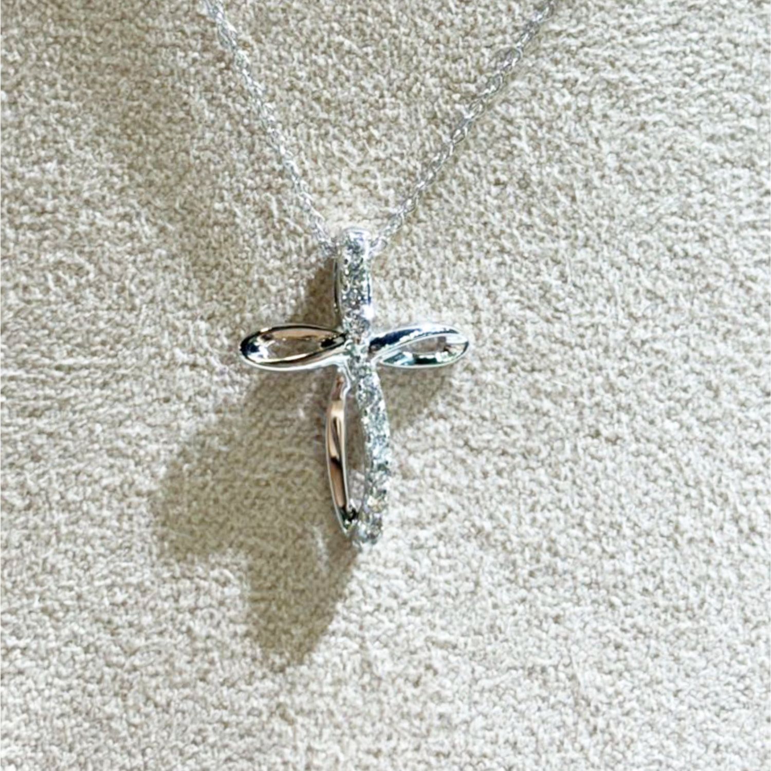​Collar Cruz Diamantes