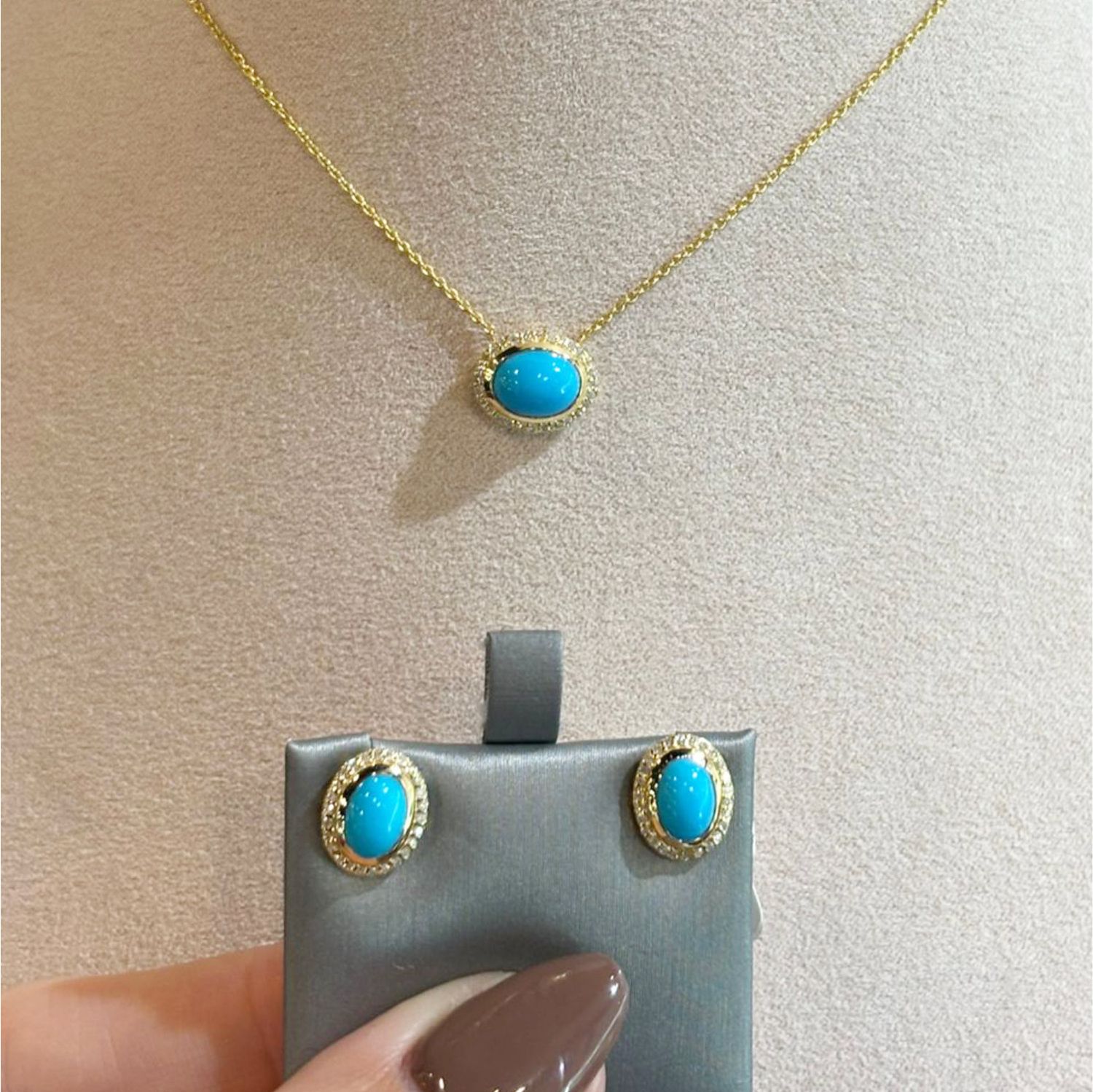 ​Juego Aretes y Dije Turquesas