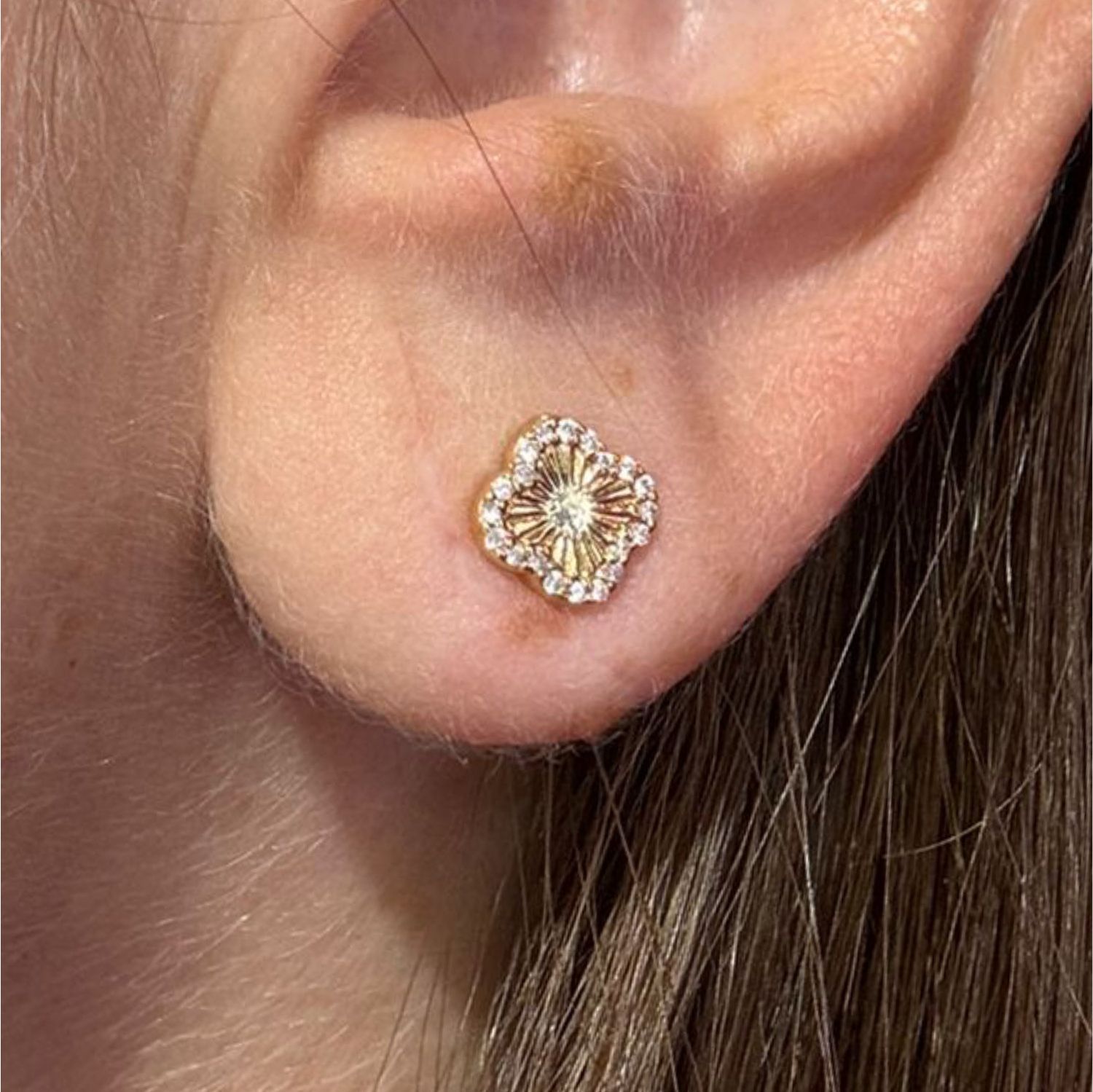 Aretes Flor Diamantes