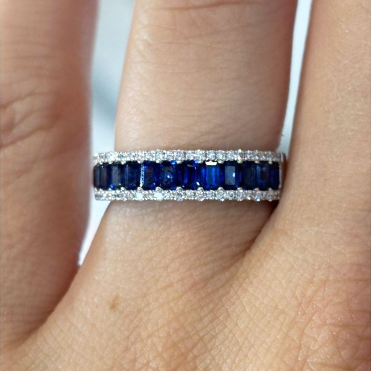 ​Anillo Zafiros y Diamantes