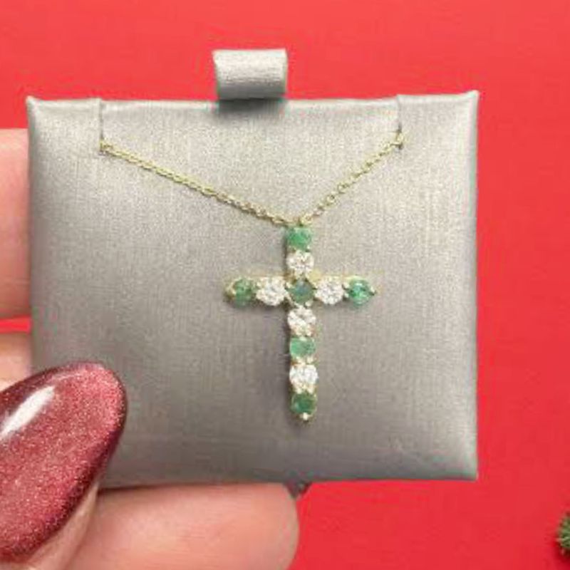 ​Collar Esmeraldas y Diamantes