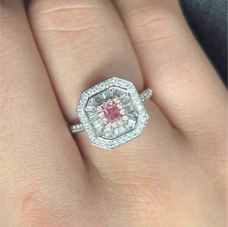 ​Anillo Diamantes Rosas y Blancos