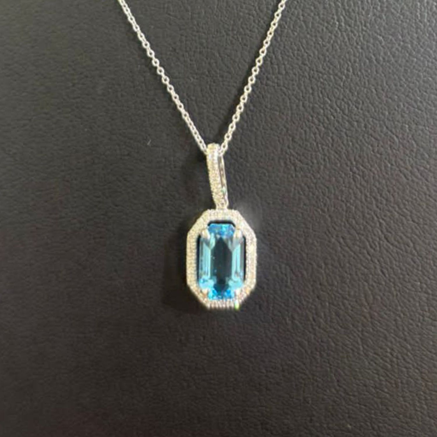 ​Collar Topacio Azul