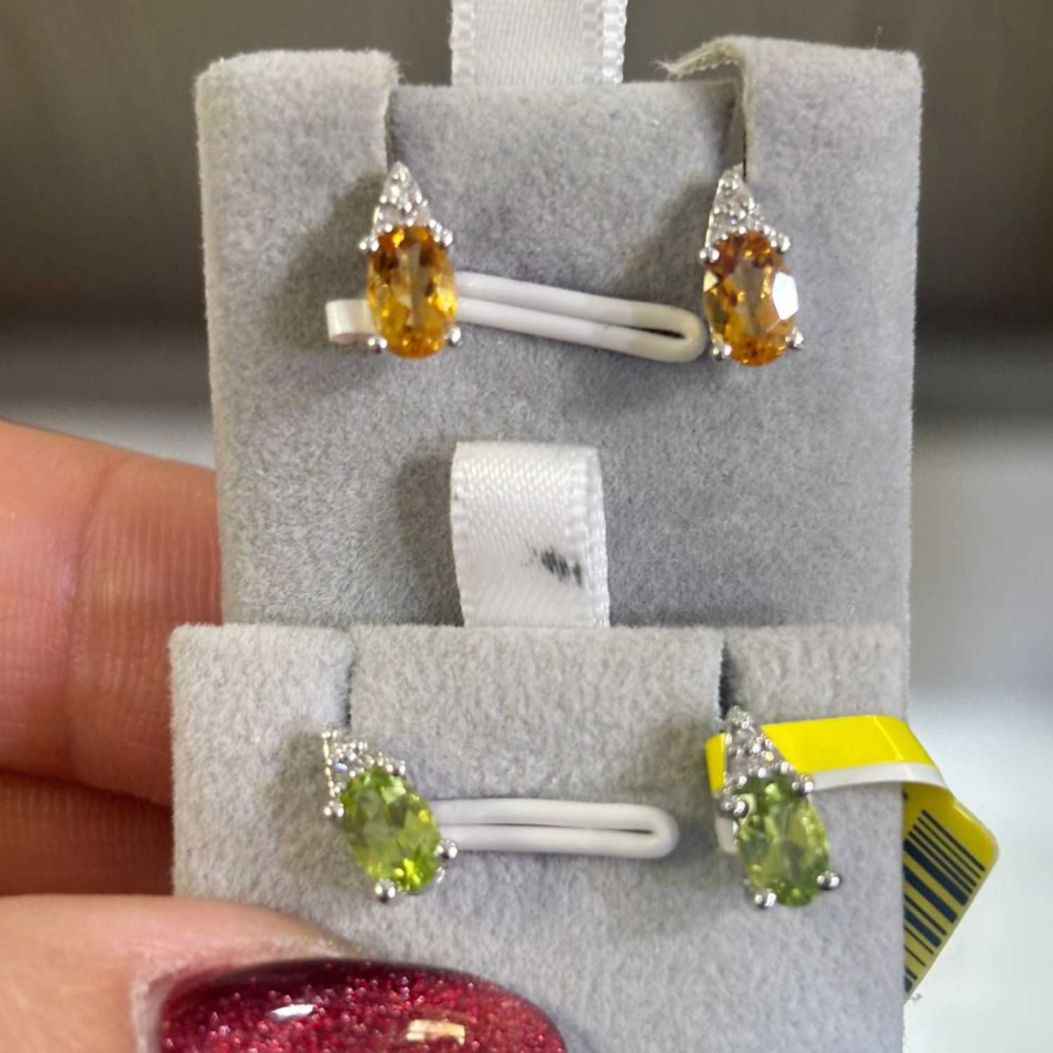 ​Aretes Periodos o Citrinas