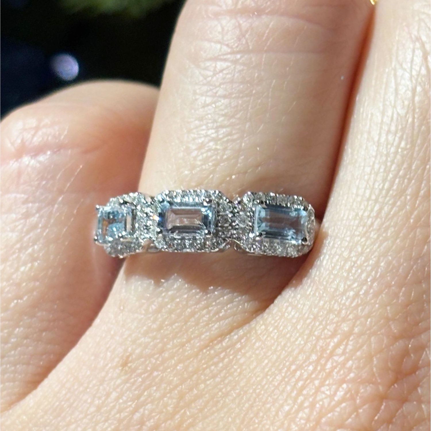 ​Anillo Aguamarinas y Diamantes