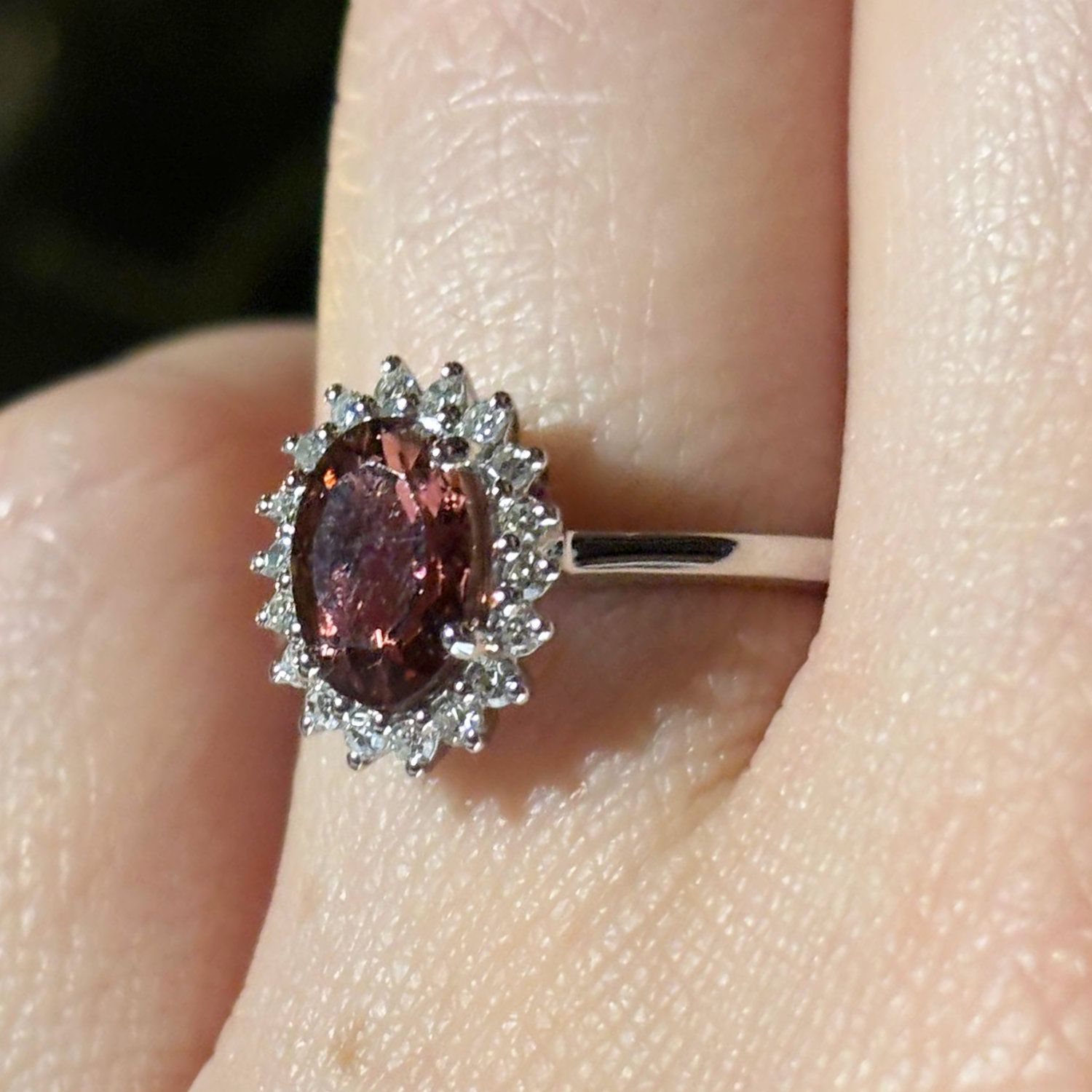 ​Anillo Turmalina Rosa y Diamantes