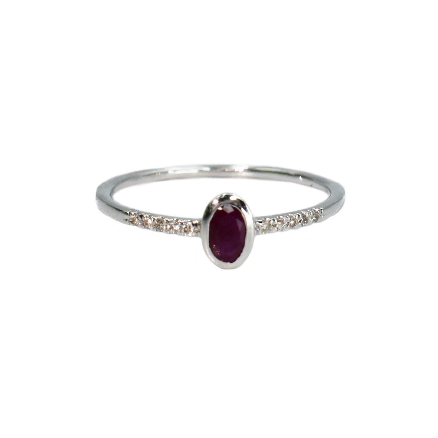 Anillo Rubí y Diamantes