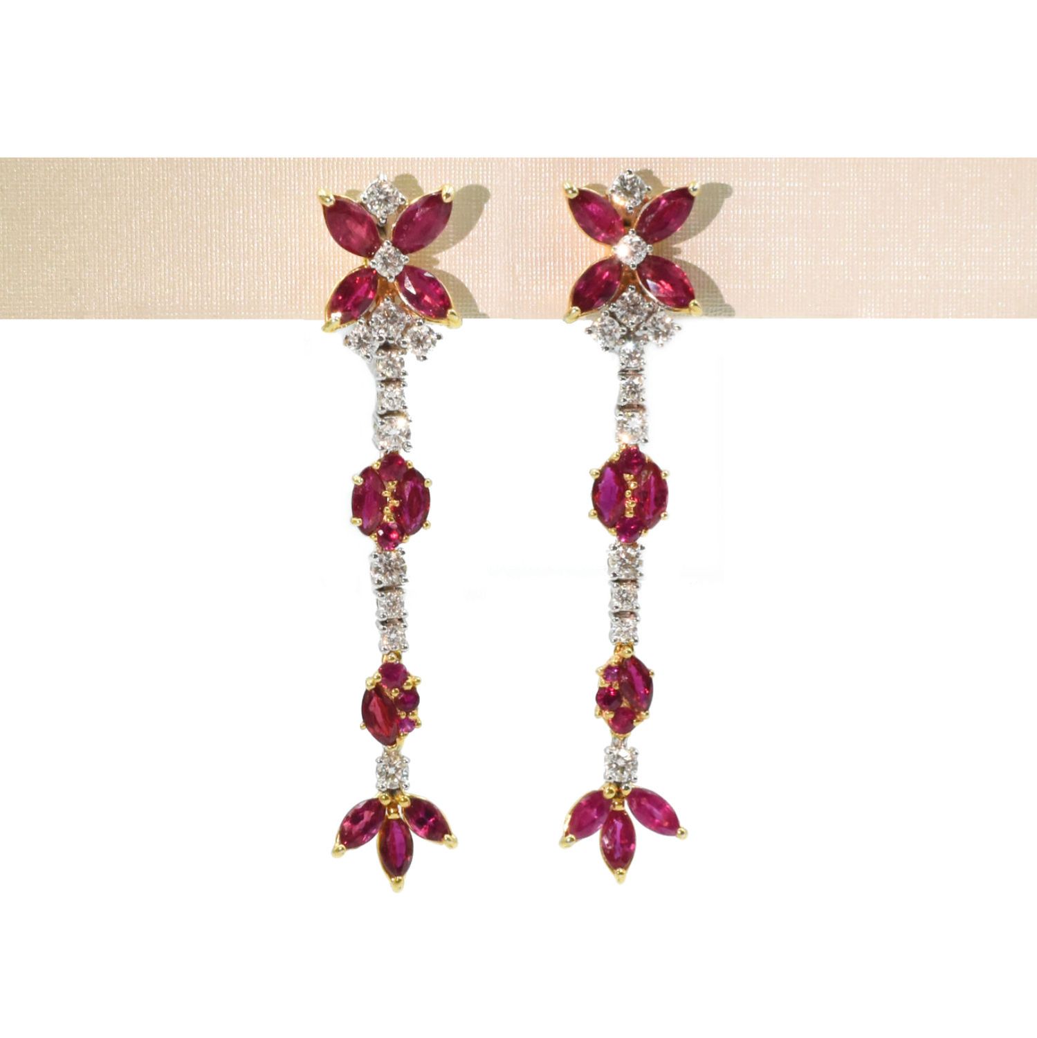 Aretes Largos Rubíes y Diamantes