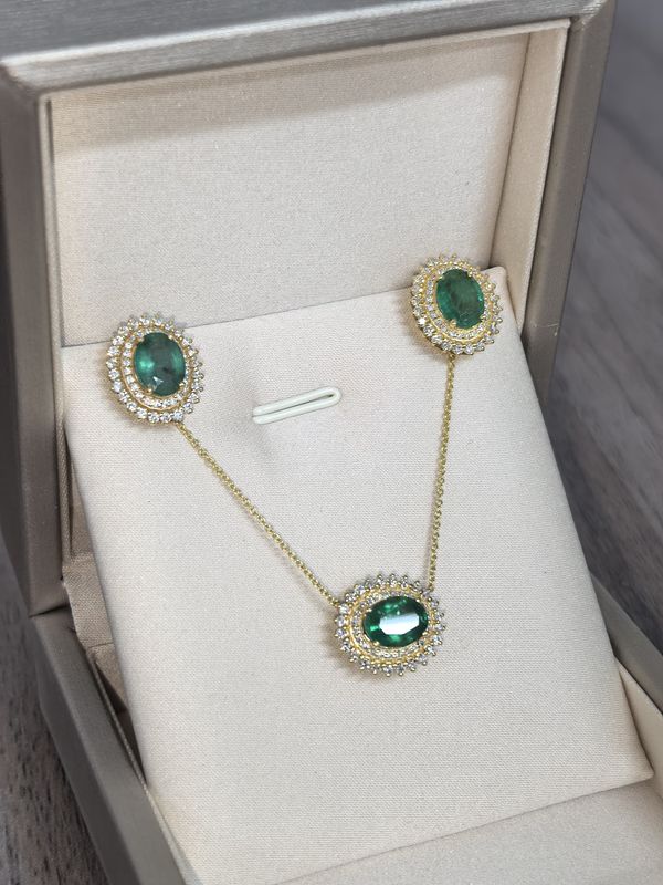 Set de Collar y Aretes Esmeraldas y Diamantes