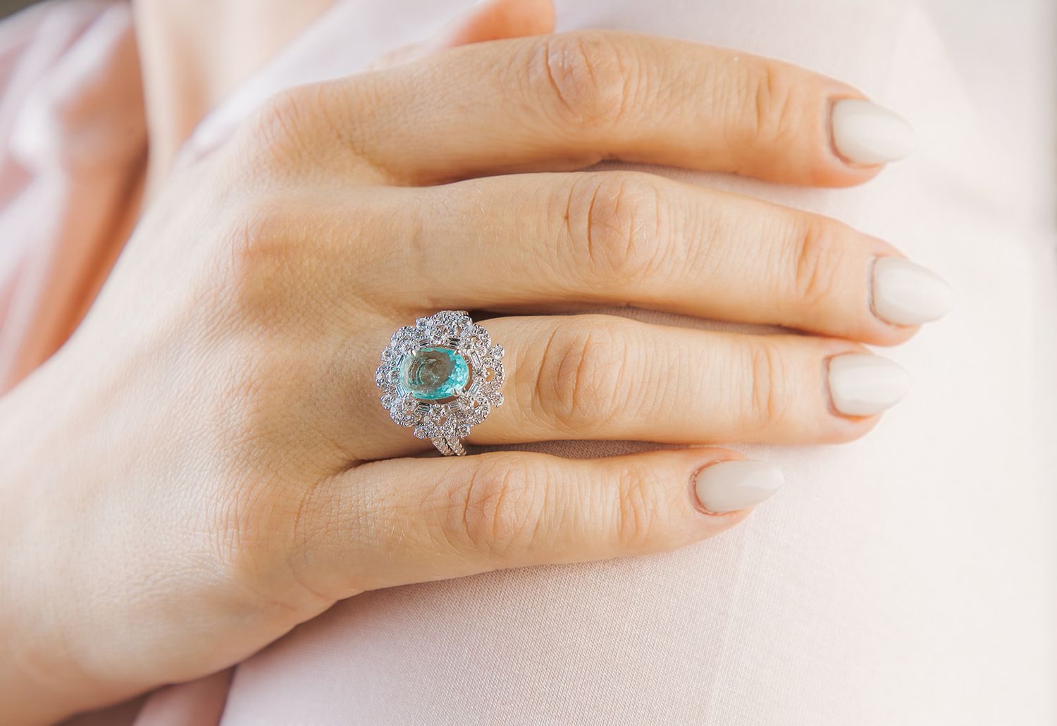 Anillo Turmalina de Paraiba y Diamantes