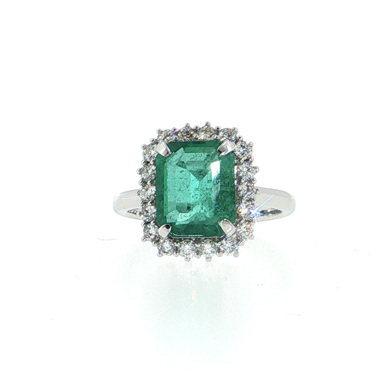 ​Anillo Esmeralda y Diamantes