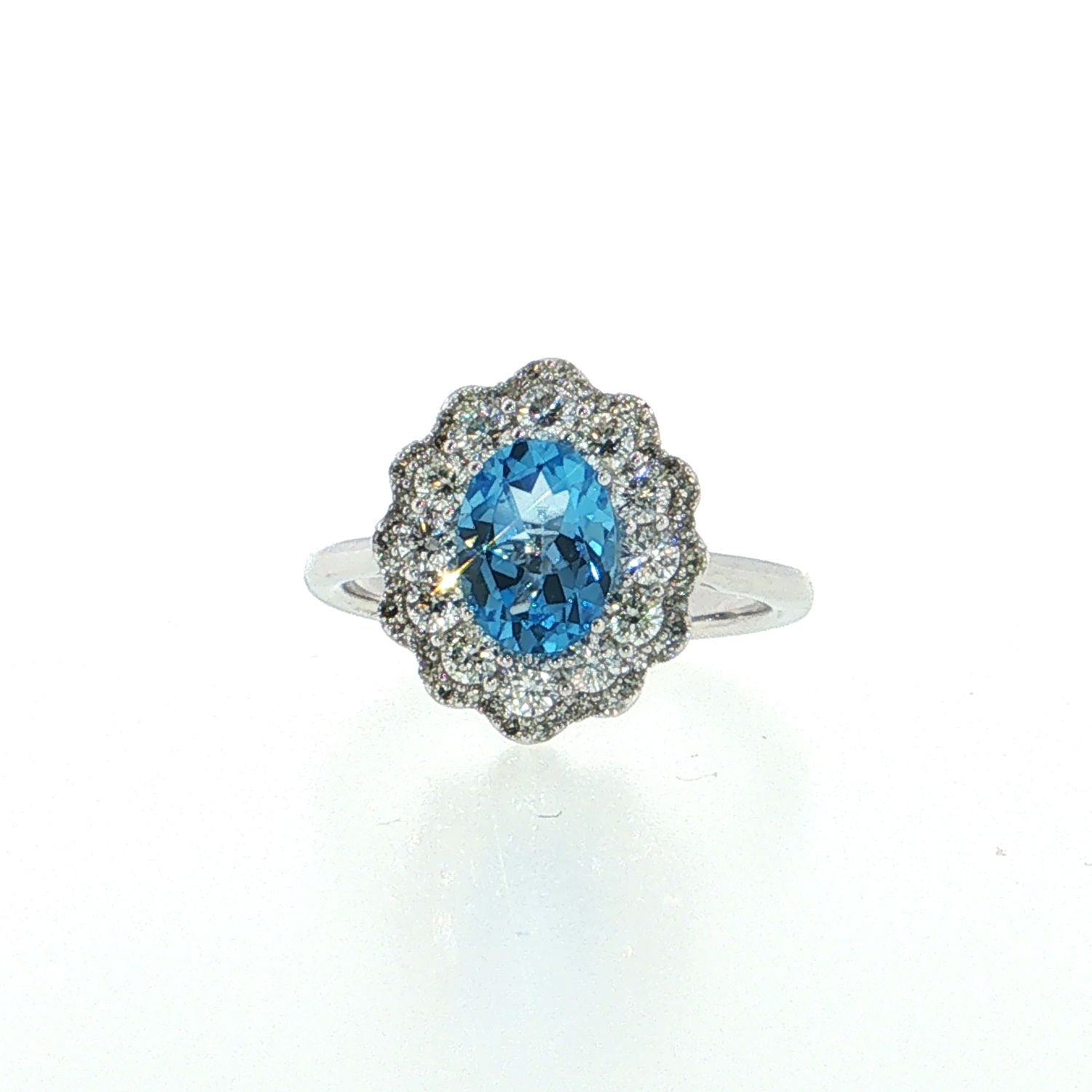 ​Anillo Topacio Azul y Diamantes