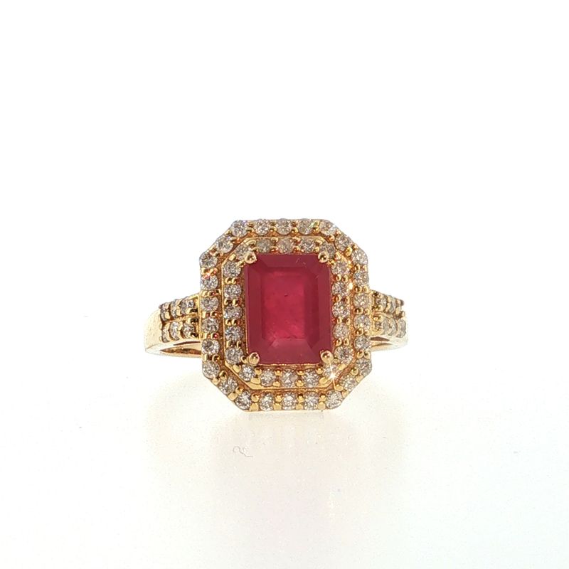 ​Anillo Rubí y Diamantes