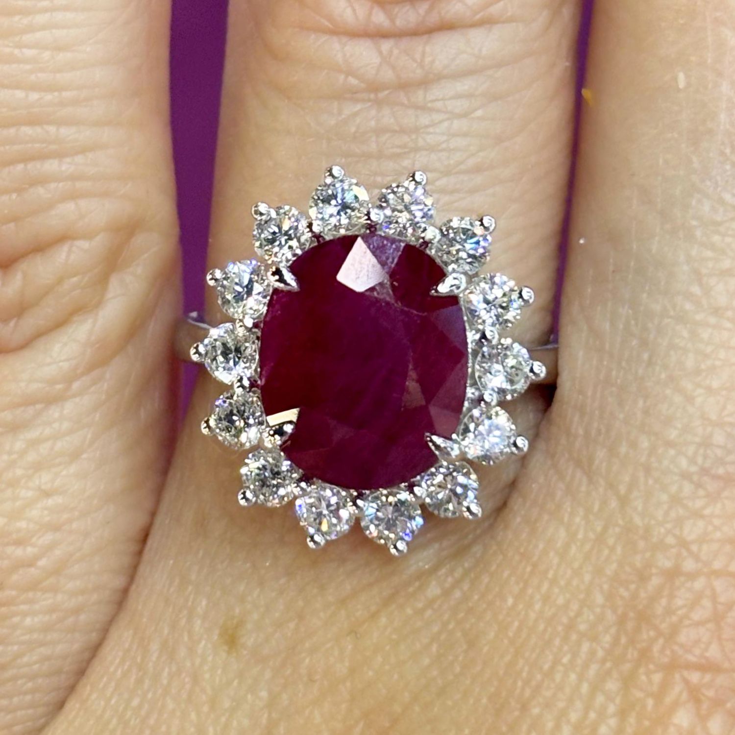 ​Anillo Lady Di Rubí y Diamantes