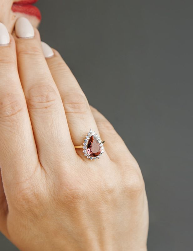 Anillo Turmalina Rosa y Diamantes