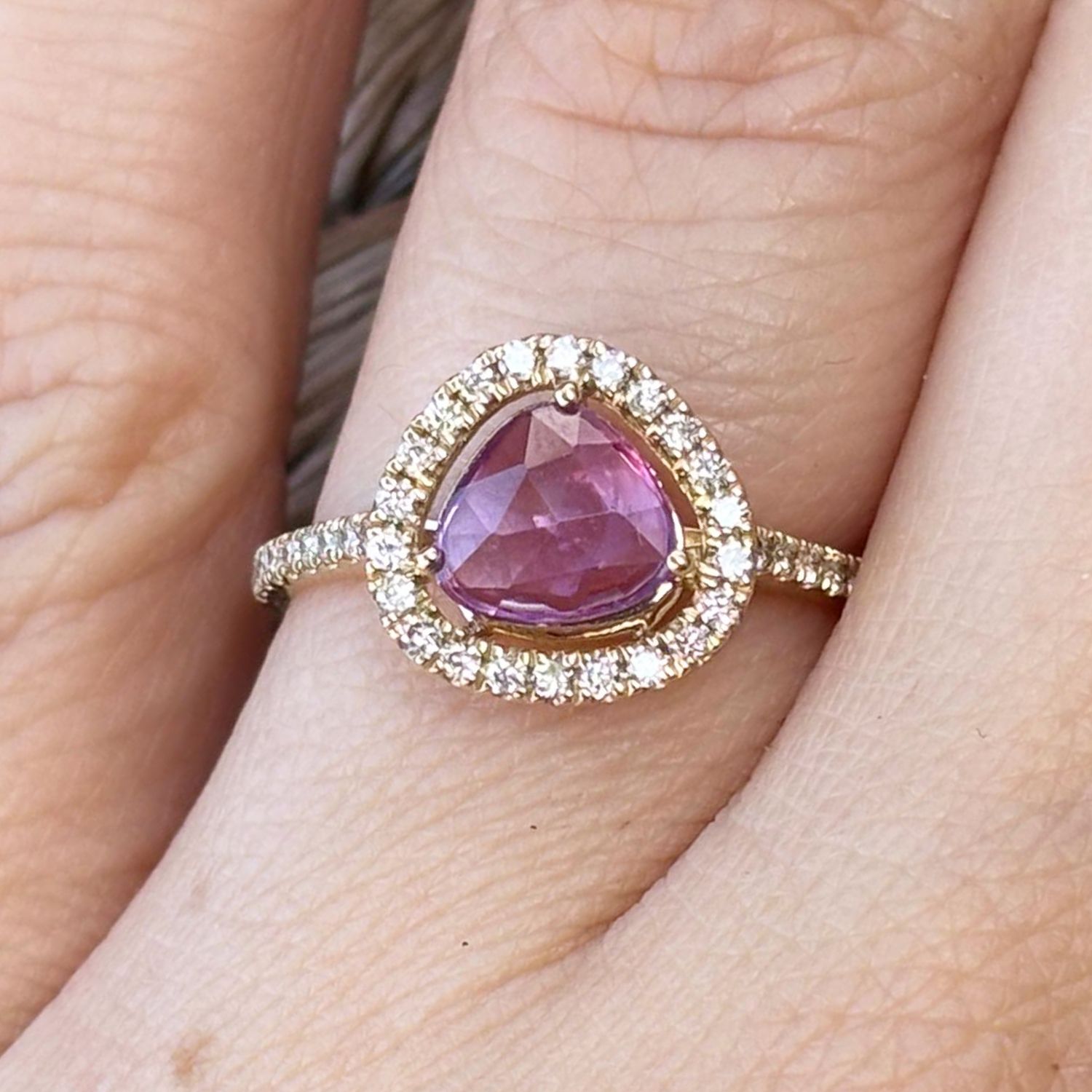 Anillo Zafiro Rosa y Diamantes