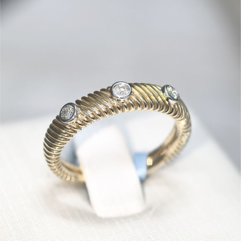 Anillo Diamantes