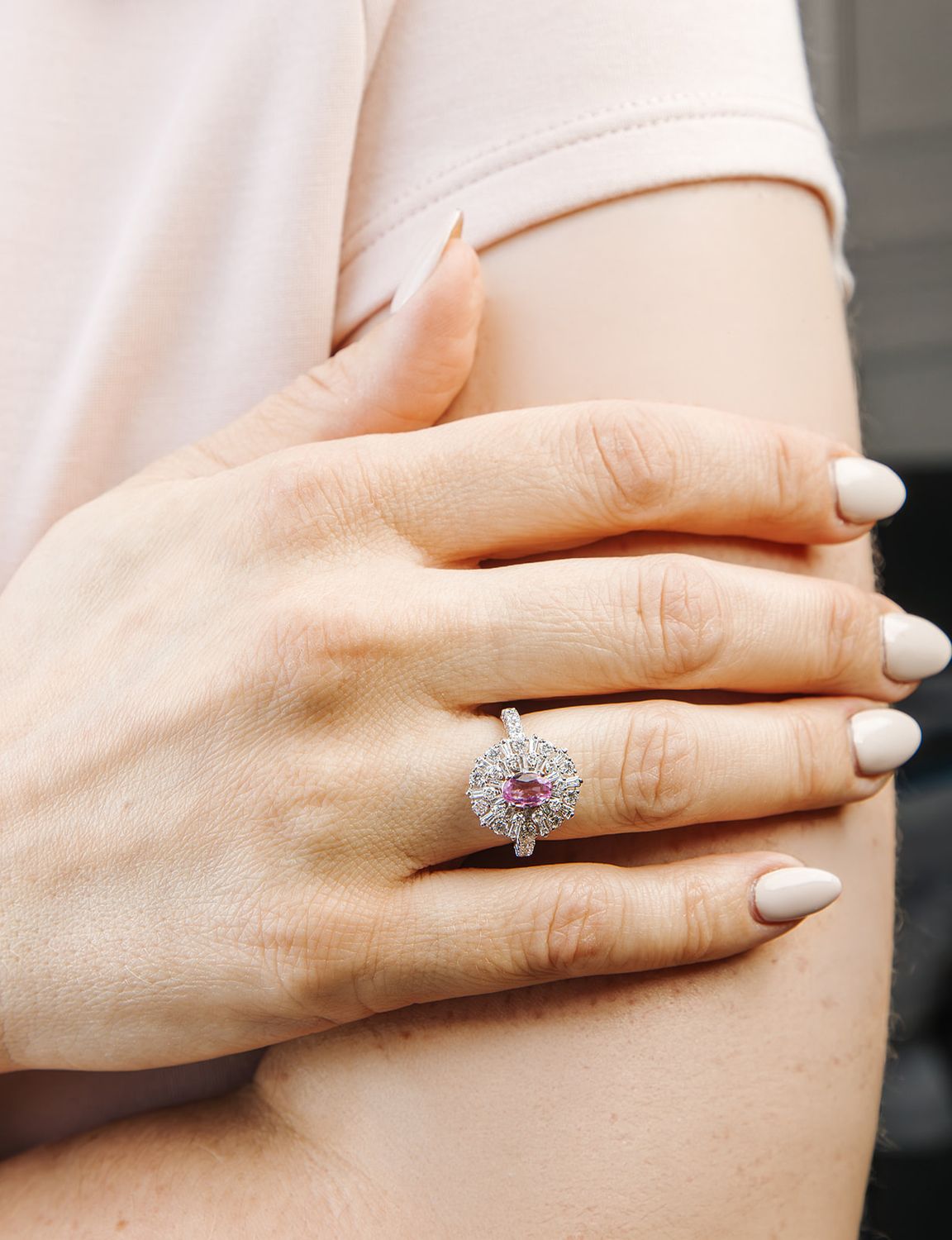 Anillo Zafiro Rosa y Diamantes