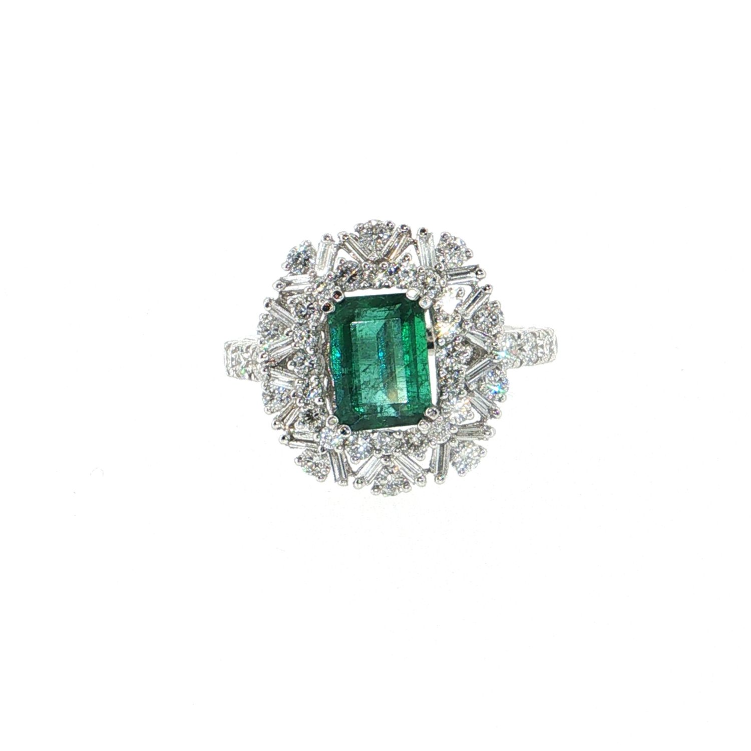 Anillo Esmeralda y Diamantes