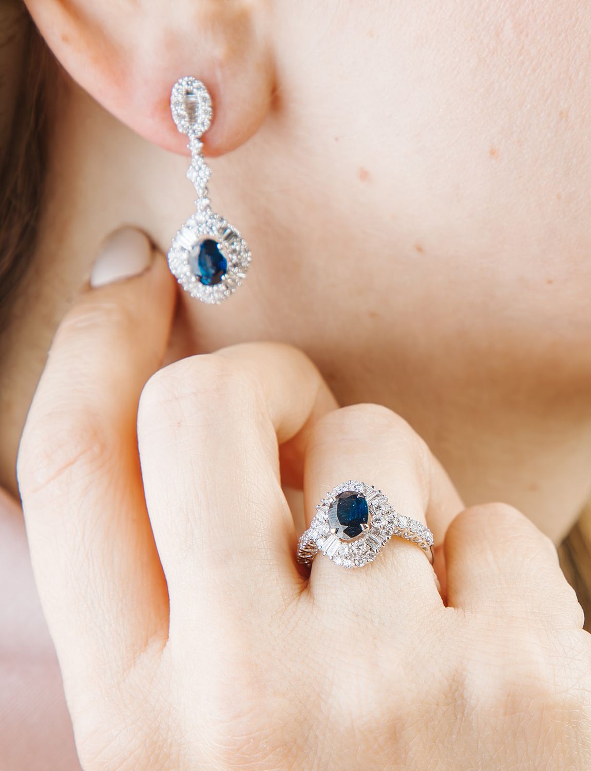 Anillo Zafiro y Diamantes