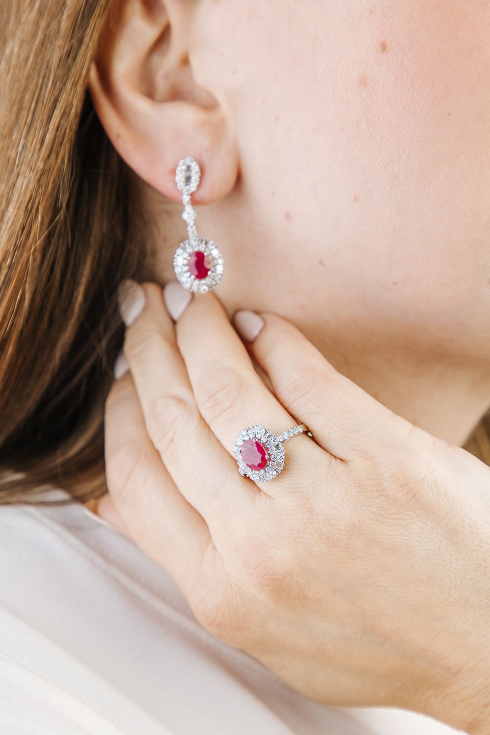 Aretes Largos Rubíes y Diamantes