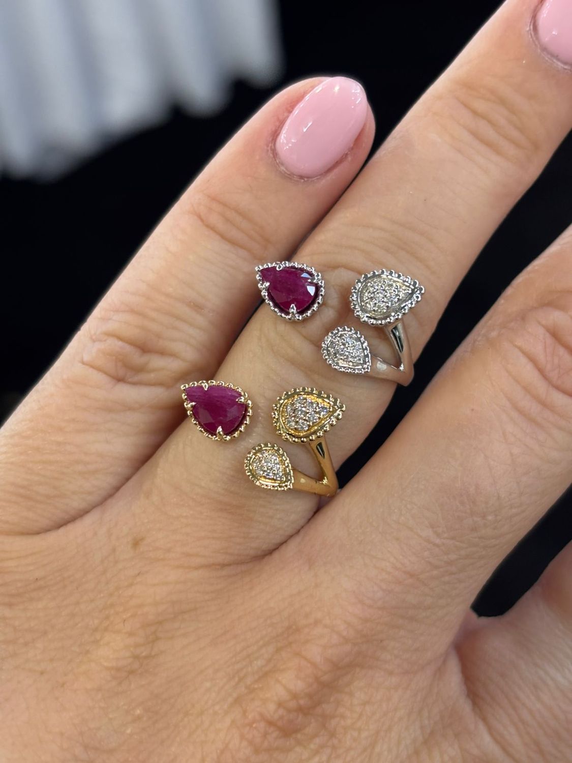 Anillo Rubí, Esmeralda o Zafiro y Diamantes