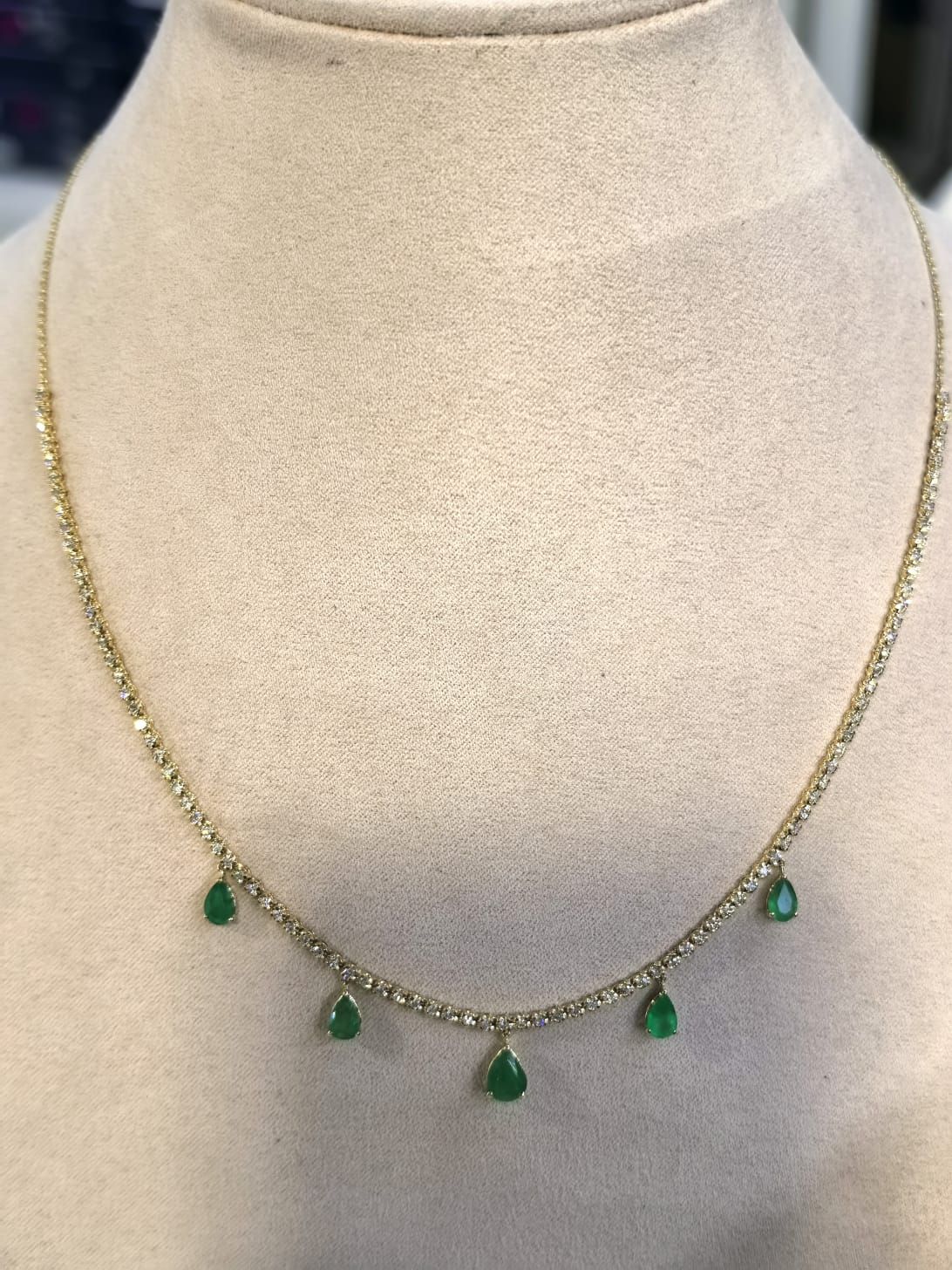 Collar Esmeraldas y Diamantes