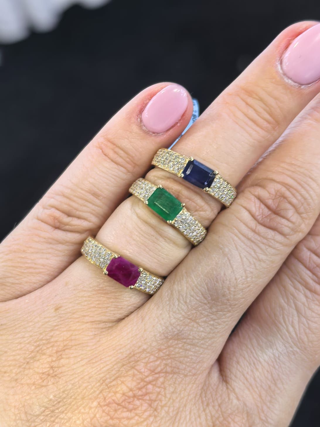 Anillo Zafiro, Esmeralda o Rubí y Diamantes