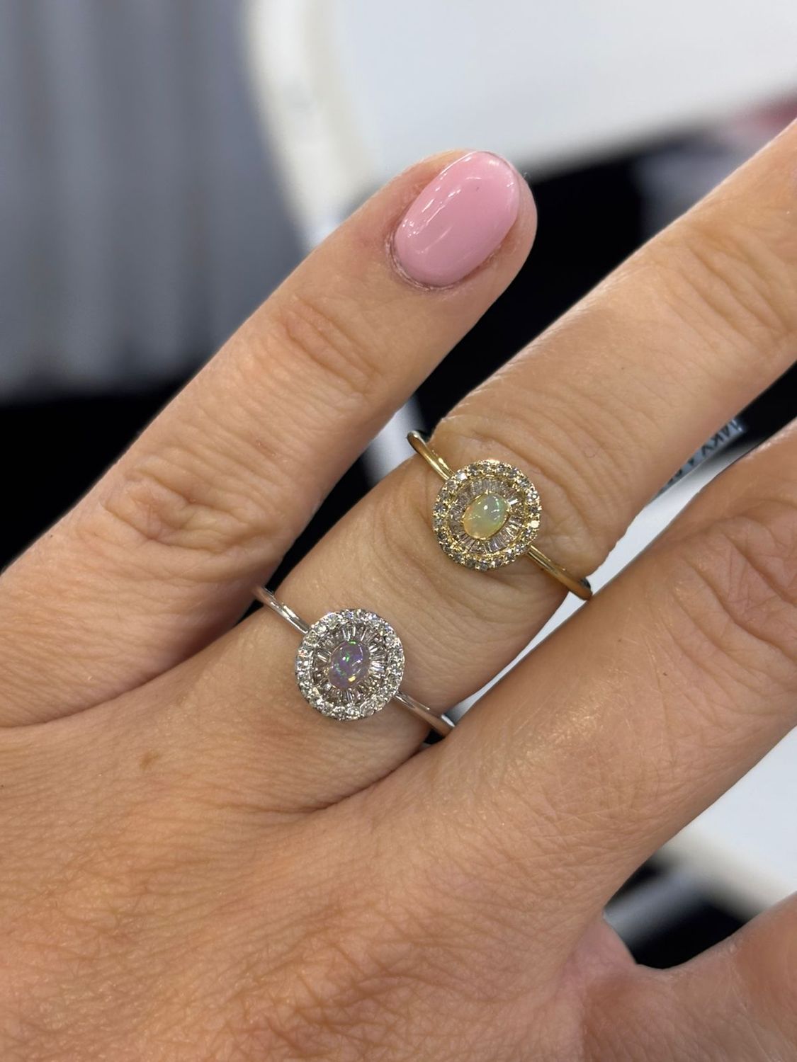 ​Anillo Opalos y Diamantes