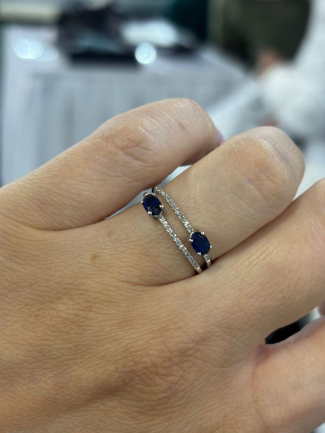 ​Anillo Zafiros y Diamantes