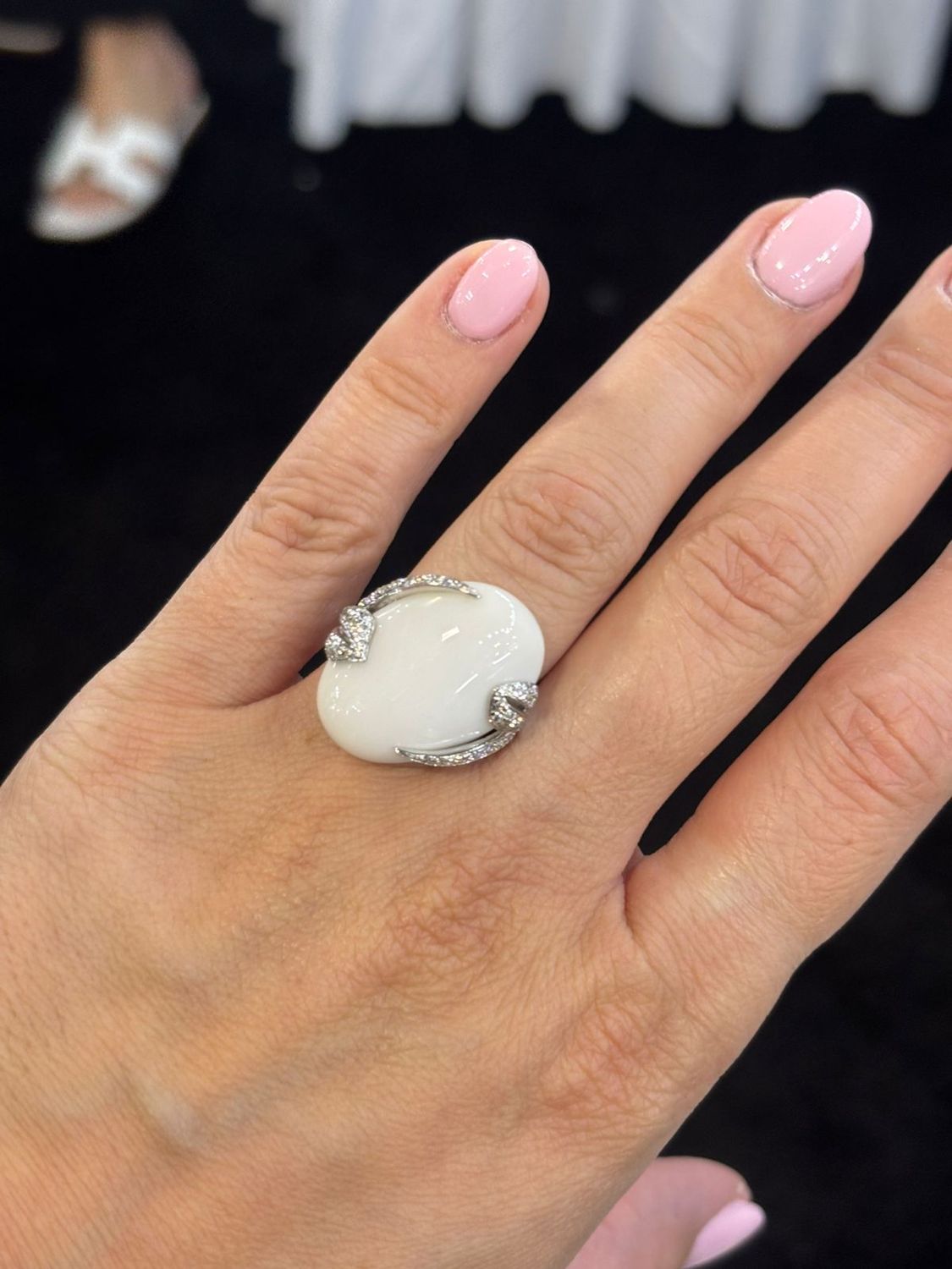 Anillo Agata Blanca y Diamantes