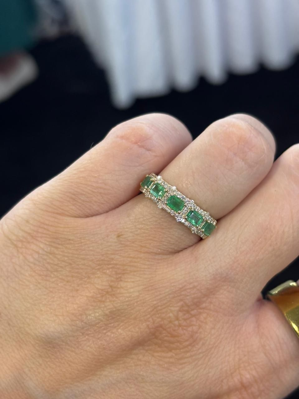 ​Anillo Churumbela Esmeraldas, Zafiros o Rubíes y Diamantes