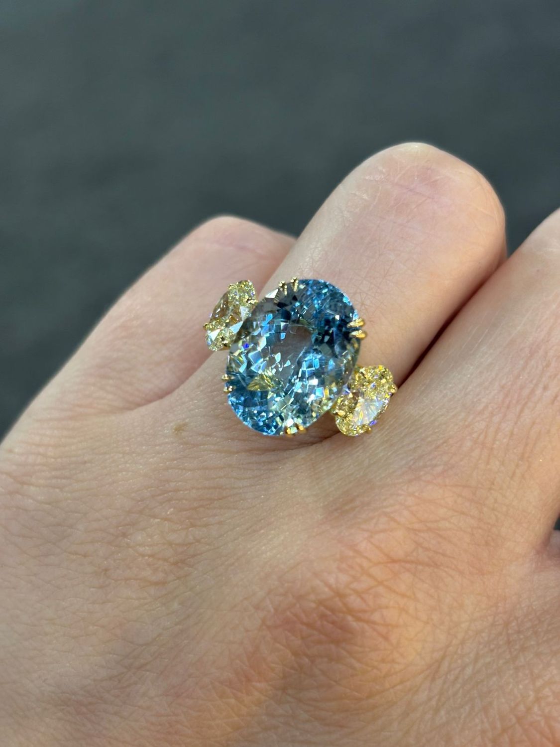 Anillo Aguamarina​ y Diamantes
