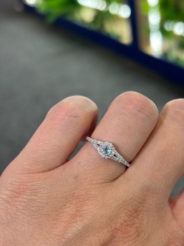 ​Anillo Paraiba y Diamantes