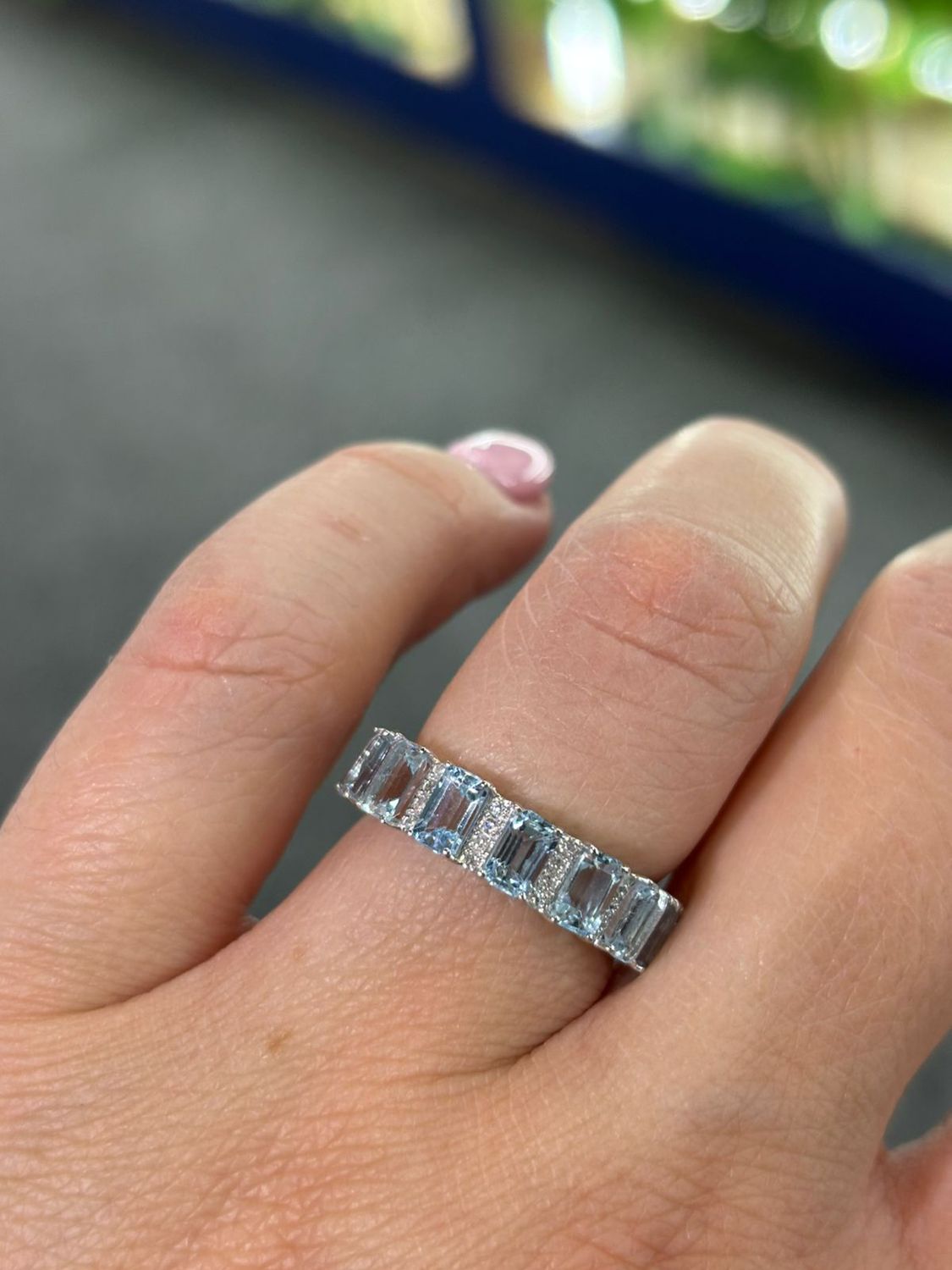 ​Anillo Aguamarinas y Diamantes