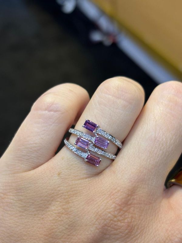 ​Anillo Zafiros y Diamantes