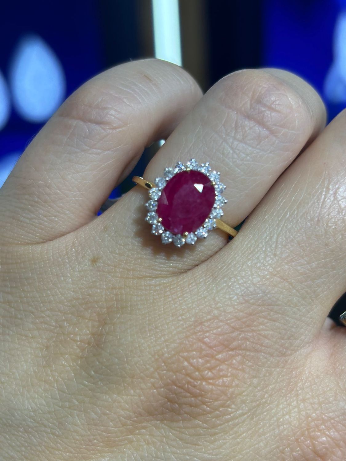 ​Anillo Lady Di Rubí y Diamantes